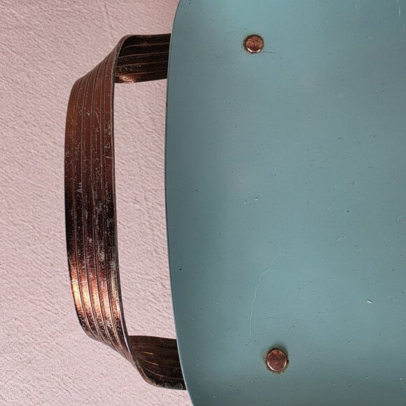 Vintage Turquoise Wheat Motif Enamel Serving Tray With Copper Handles - Picture 7 of 10